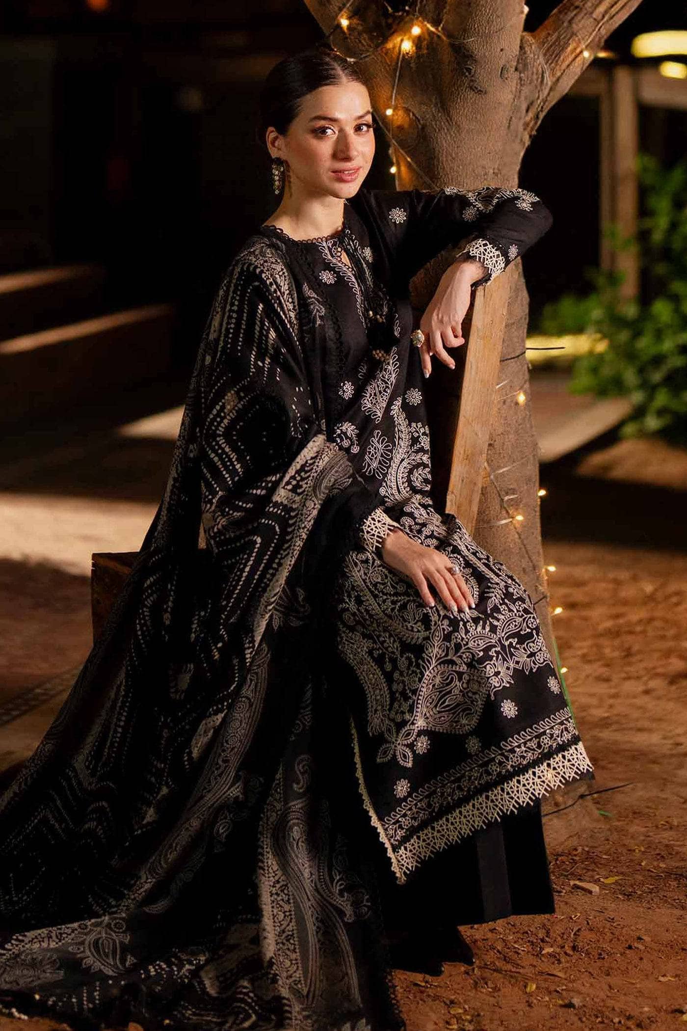 img_nishat_winter_25_awwal_boutique