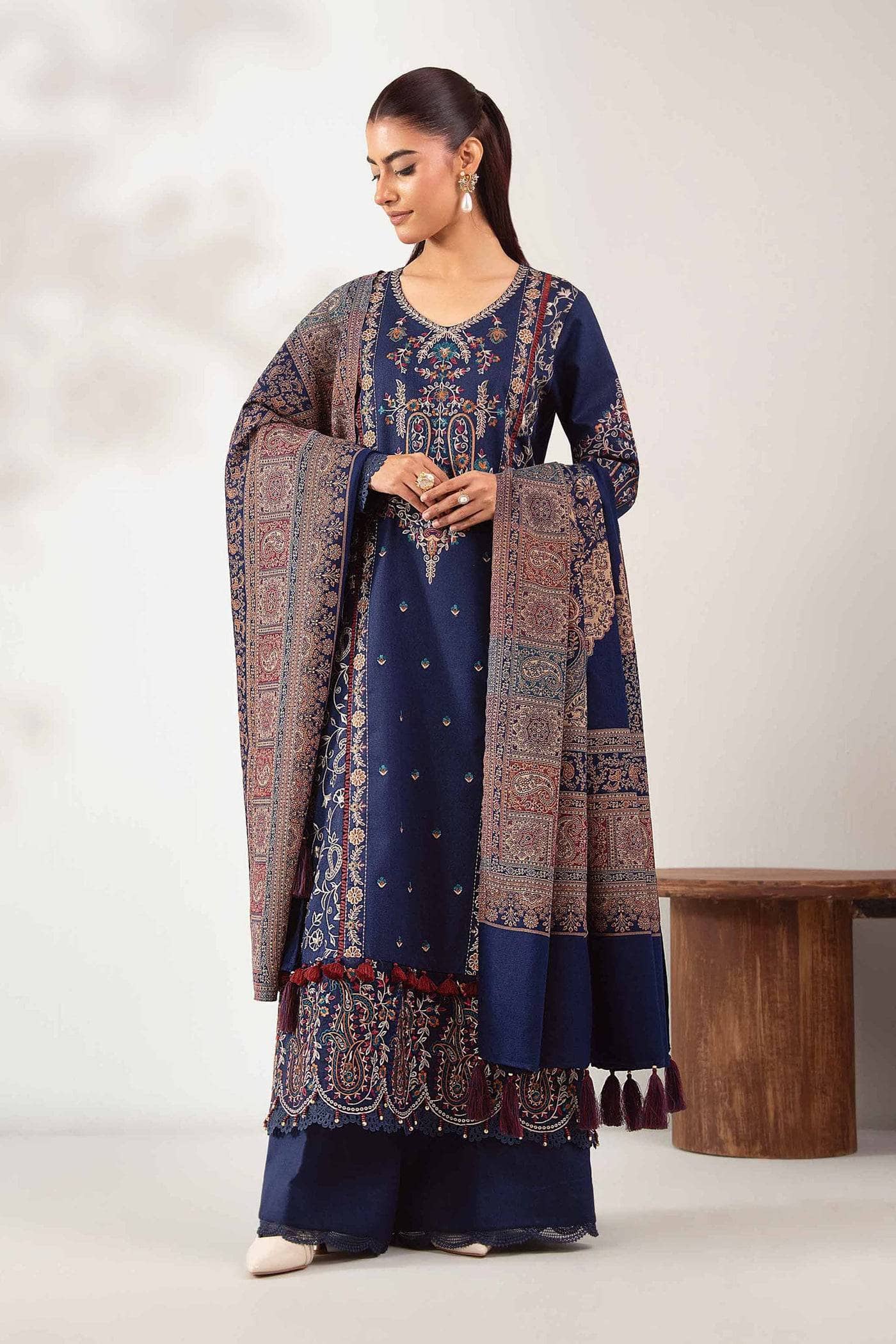 img_nishat_winter_awwal_boutique