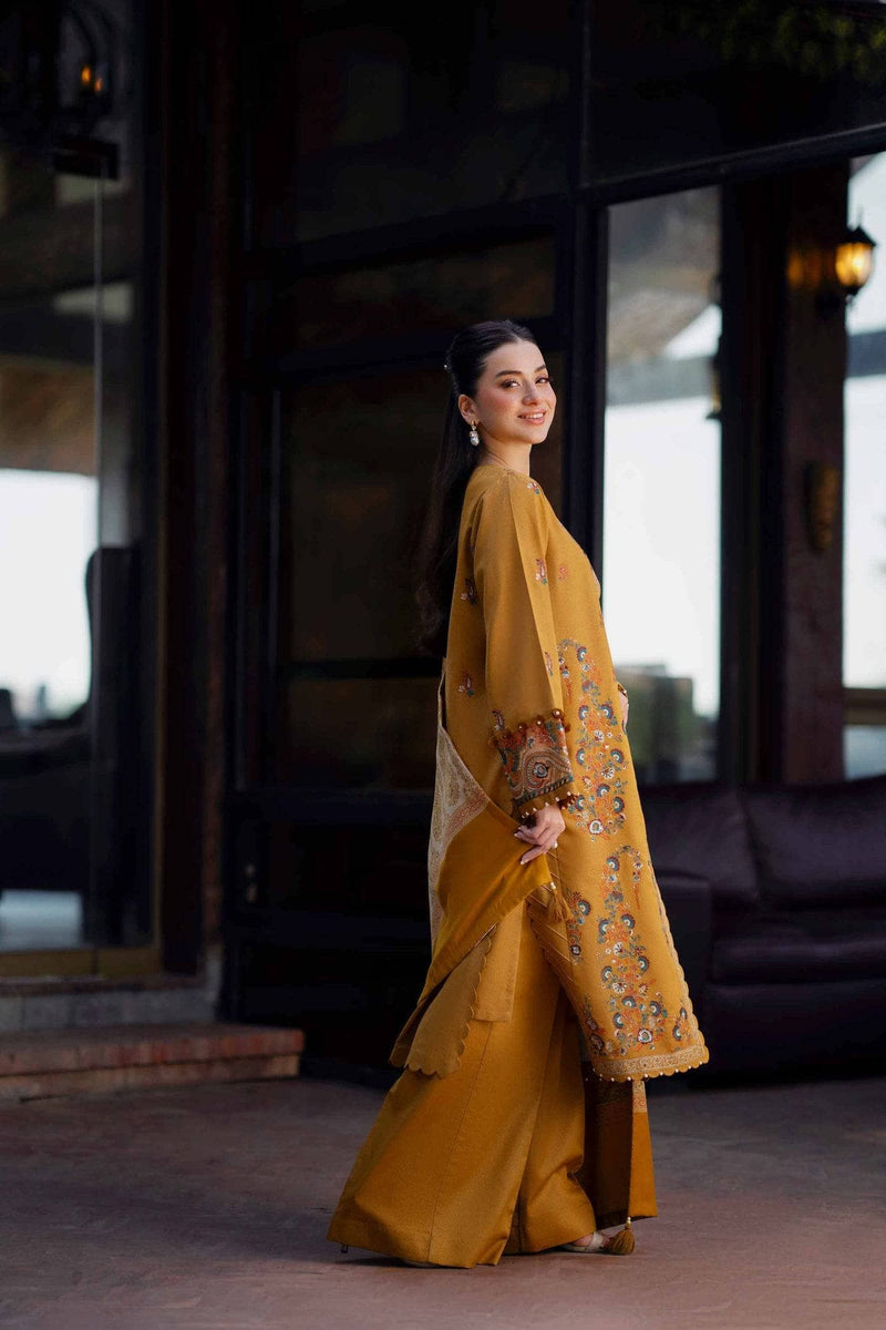 img_nishat_winter_25_awwal_boutique