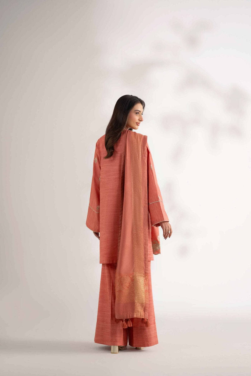 ing_nishat_winter_awwal_boutique