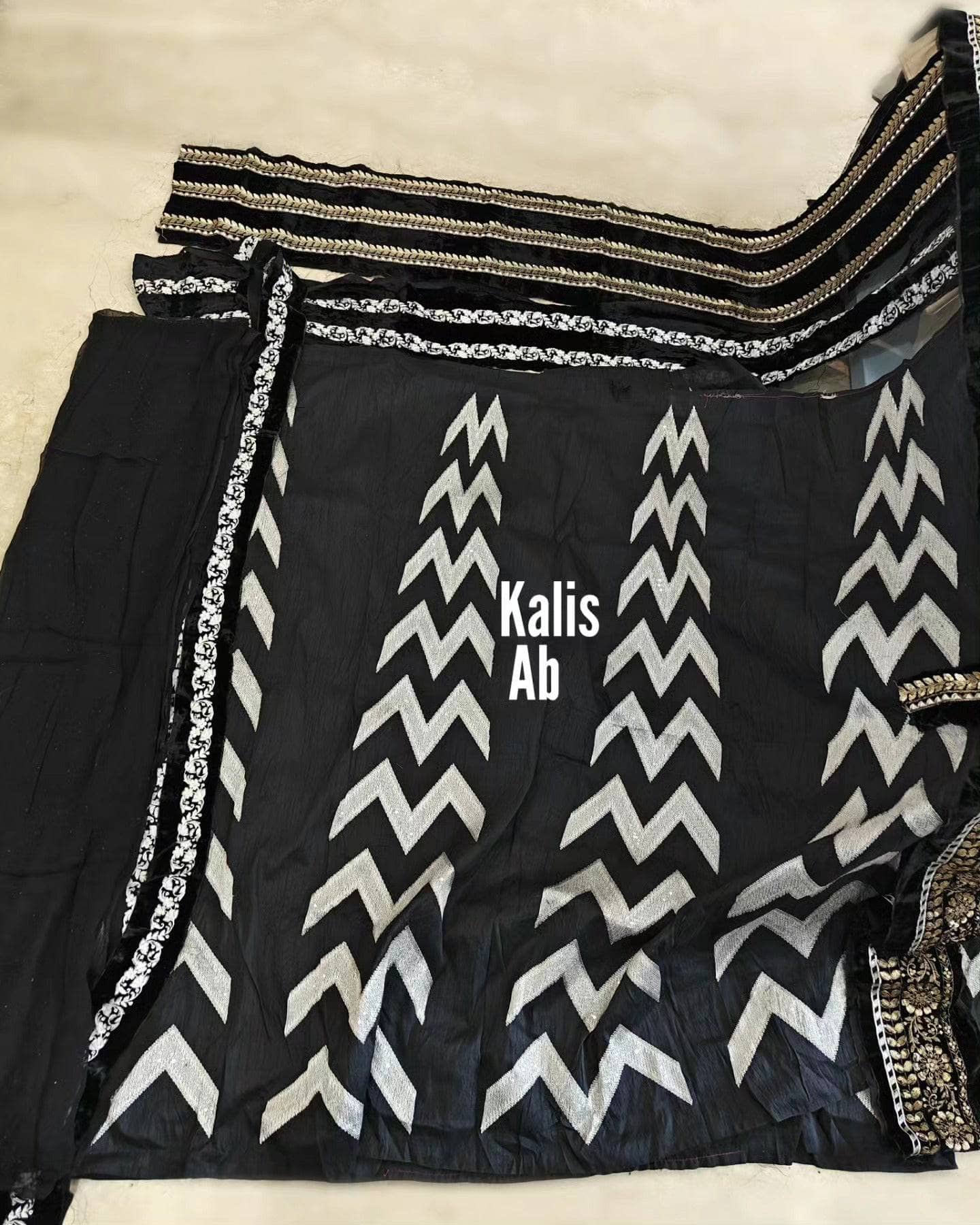 img_maria_b_mbroidered_chiffon_awwal_boutique