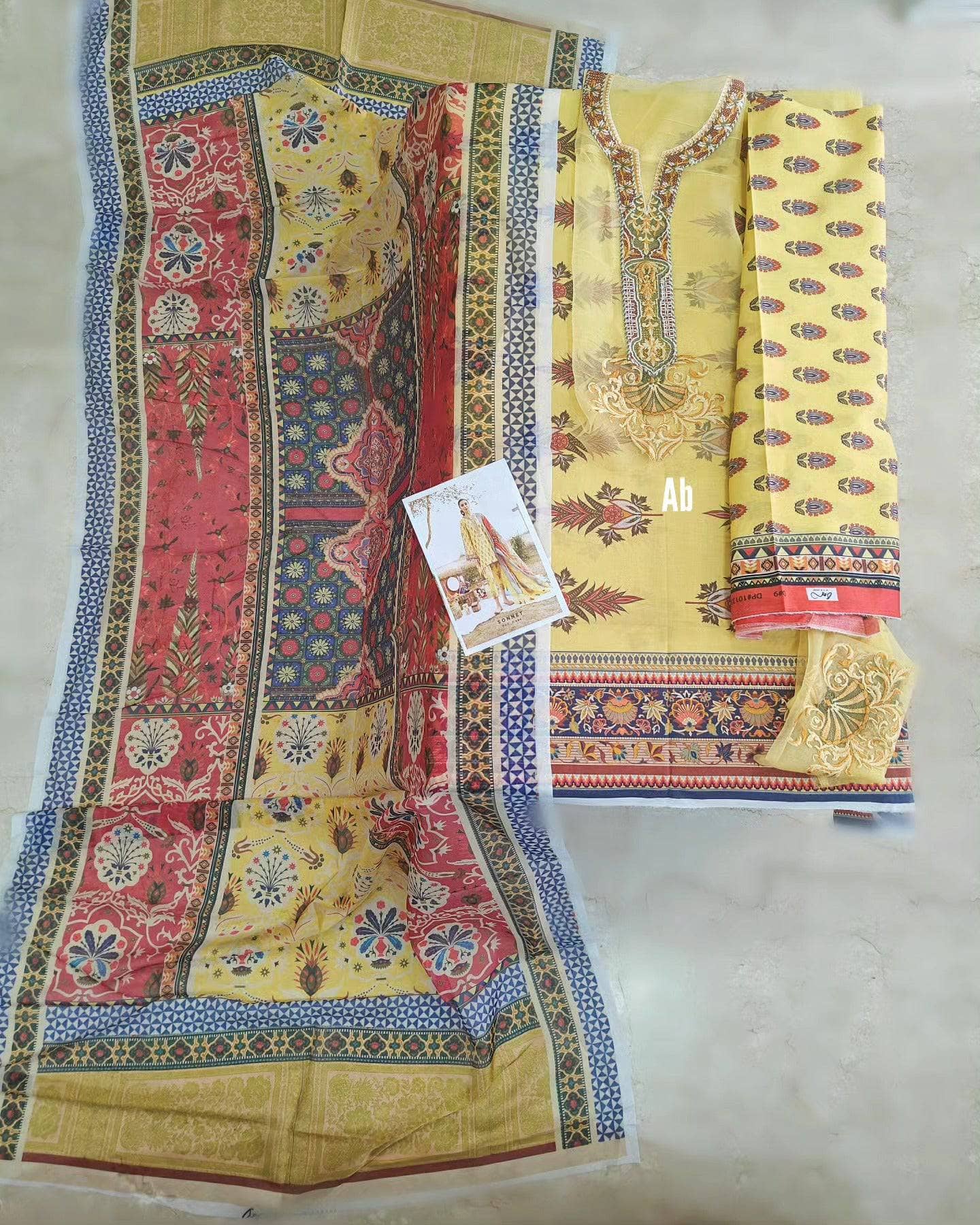 img_asifa_and_nabeel_lawn_awwal_boutique