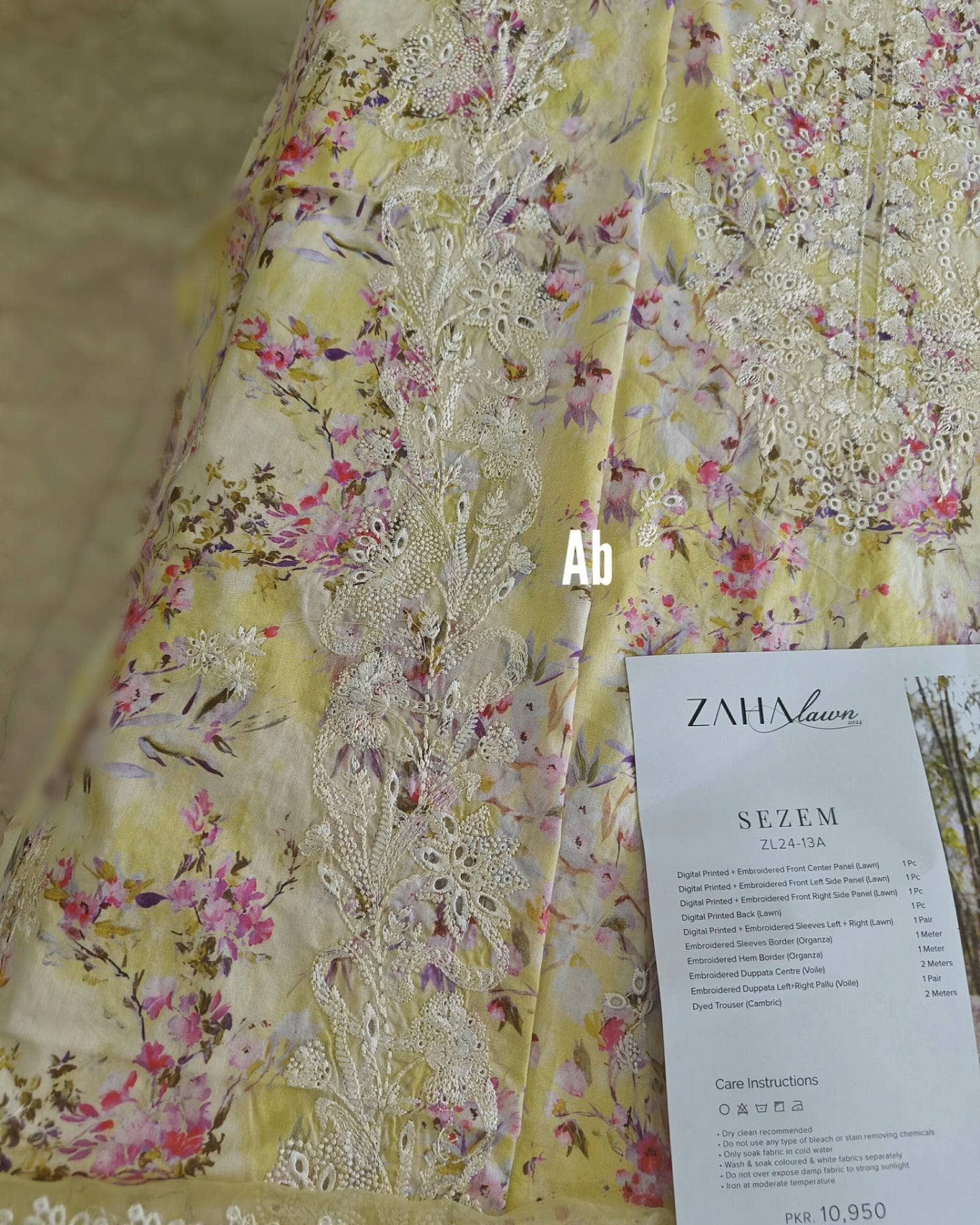 img_zaha_lawn_24_awwal_boutique