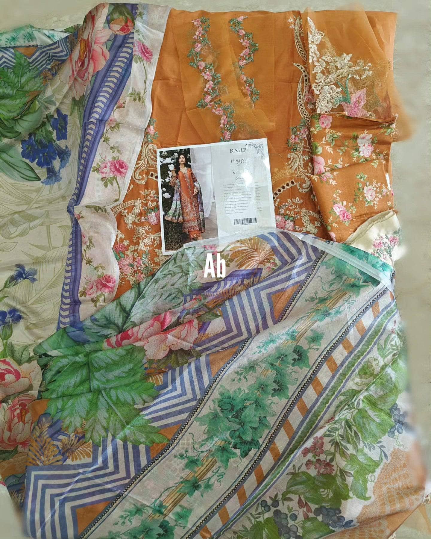 img_kahf_premium_lawn_24_awwal_boutique