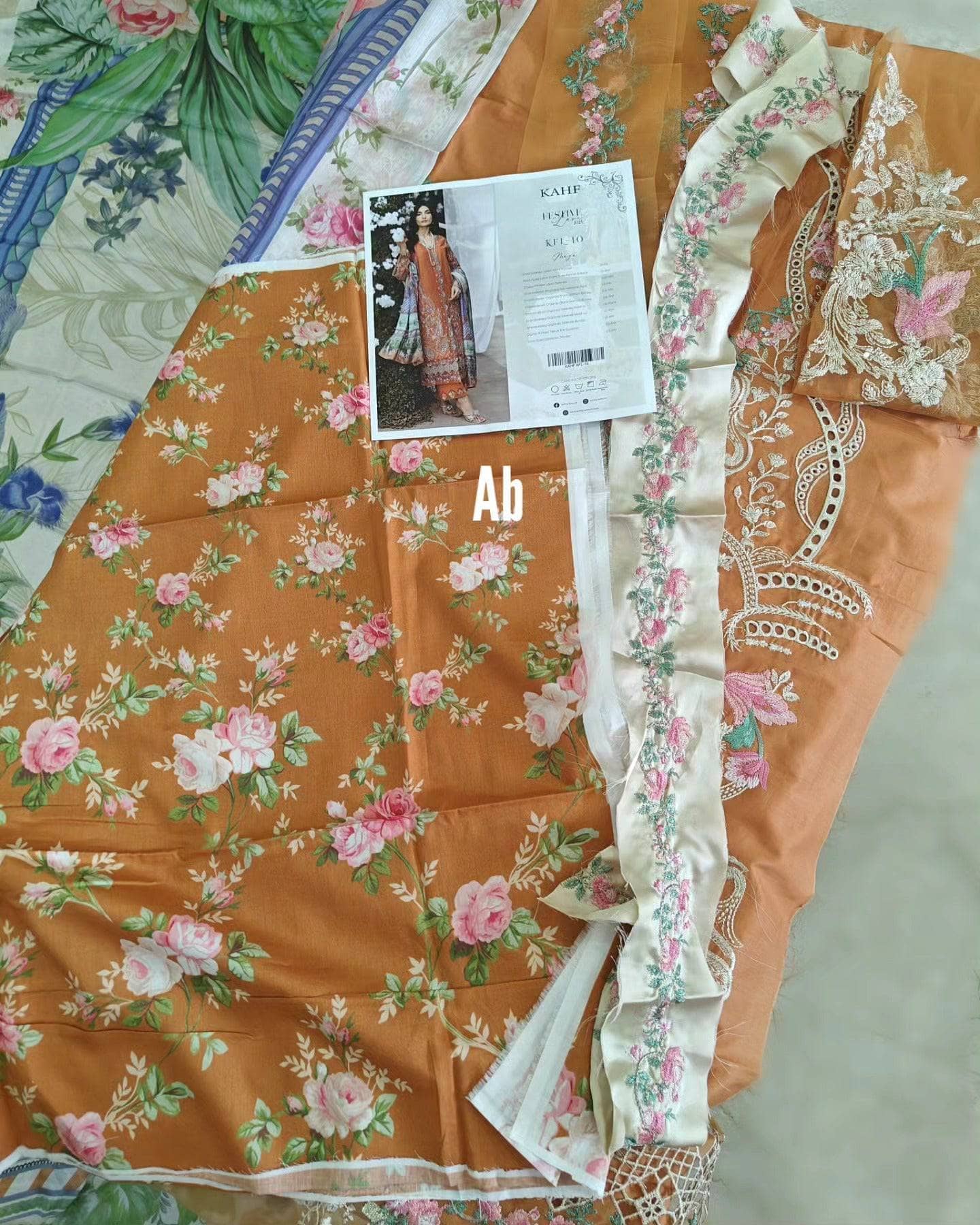 img_kahf_premium_lawn_24_awwal_boutique