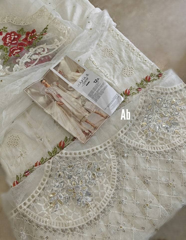 img_maria-B_lawn_24_awwal_boutique