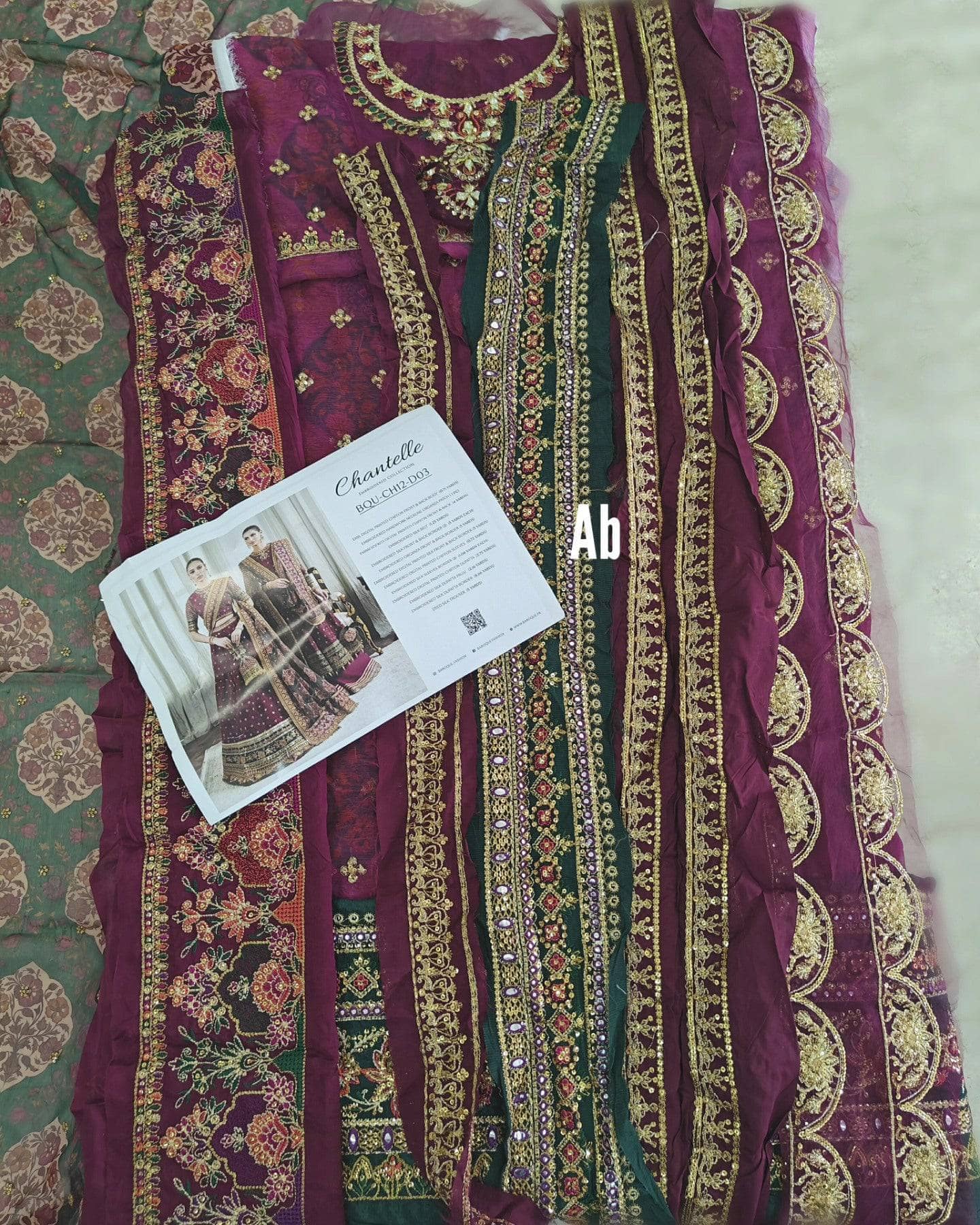 img_open_pic_baroque_chantelle_awwal_boutique