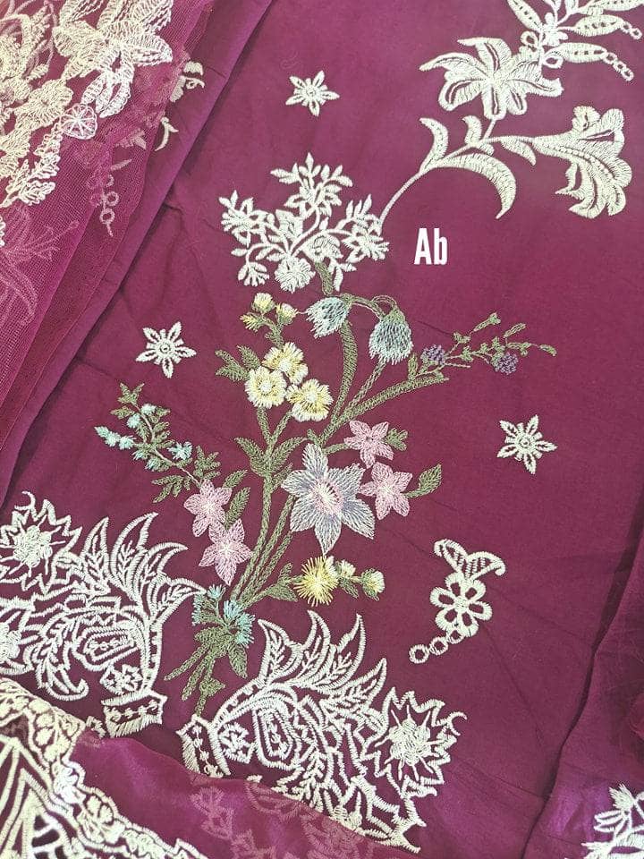 img_sana_safinaz_lawn_awwal_boutique