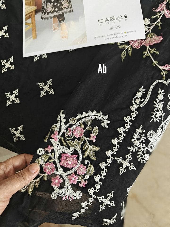 img_qalamkar_q_line_24_awwal_boutique