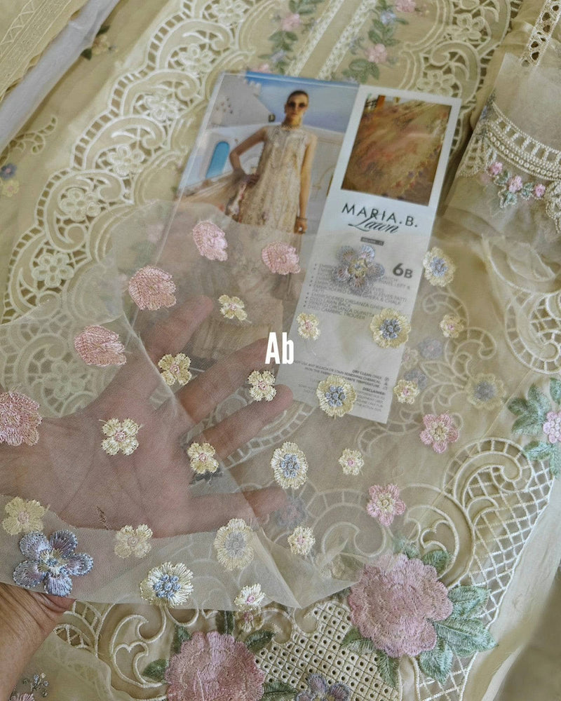 img_maria_b_lawn_awwal_boutique