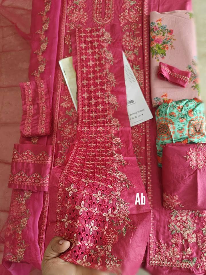 img_open_pic_hussain_rehar_lawn_awwal_boutique