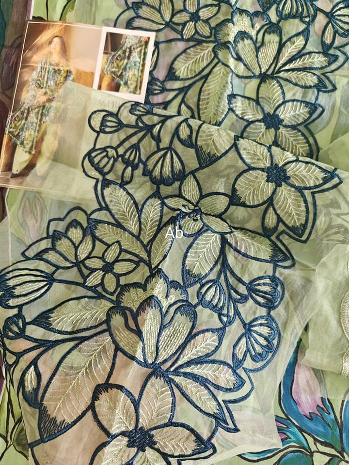img_maria_b_m_prints_awwal_boutique