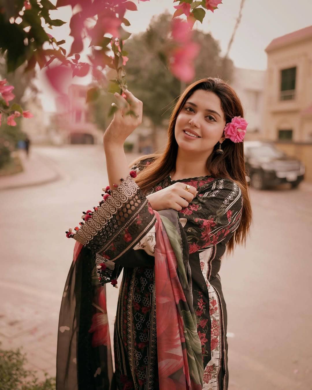 img_baroque_lawn_awwal_boutique