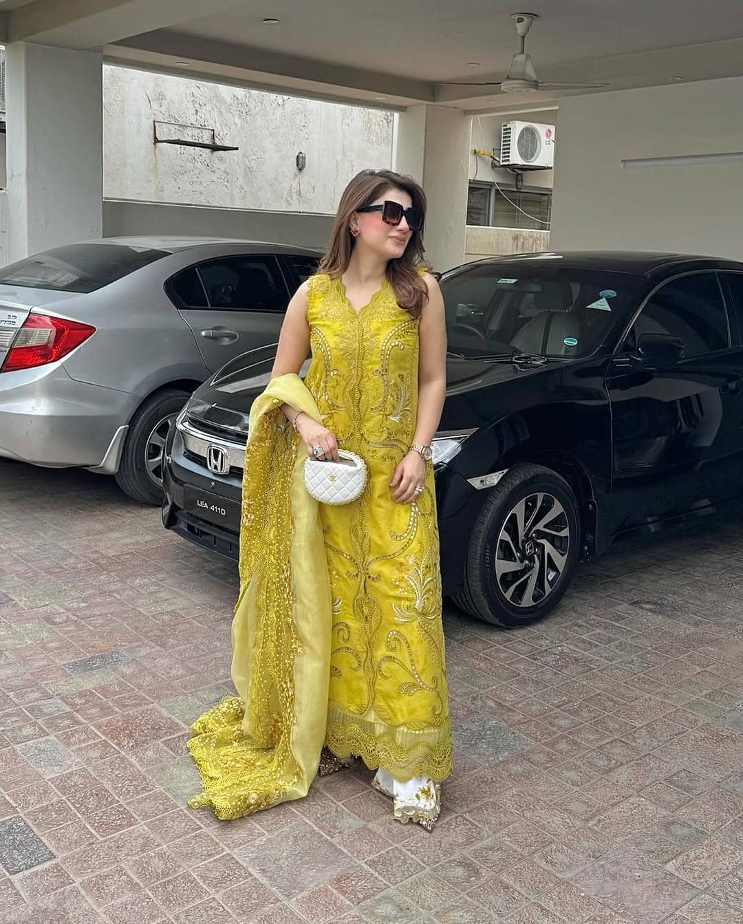 img_saira_shakira_lawn_awwal_boutique