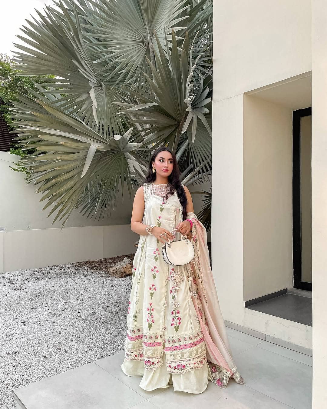 img_spotted_in_crimson_lawn_awwal_boutique