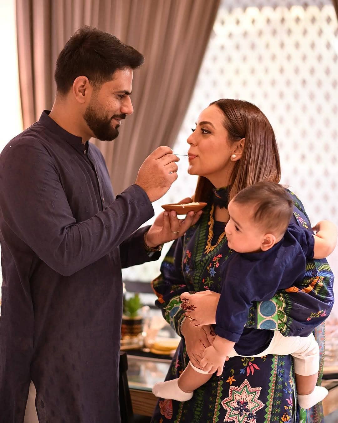 img_zaha_lawn_awwal_boutique