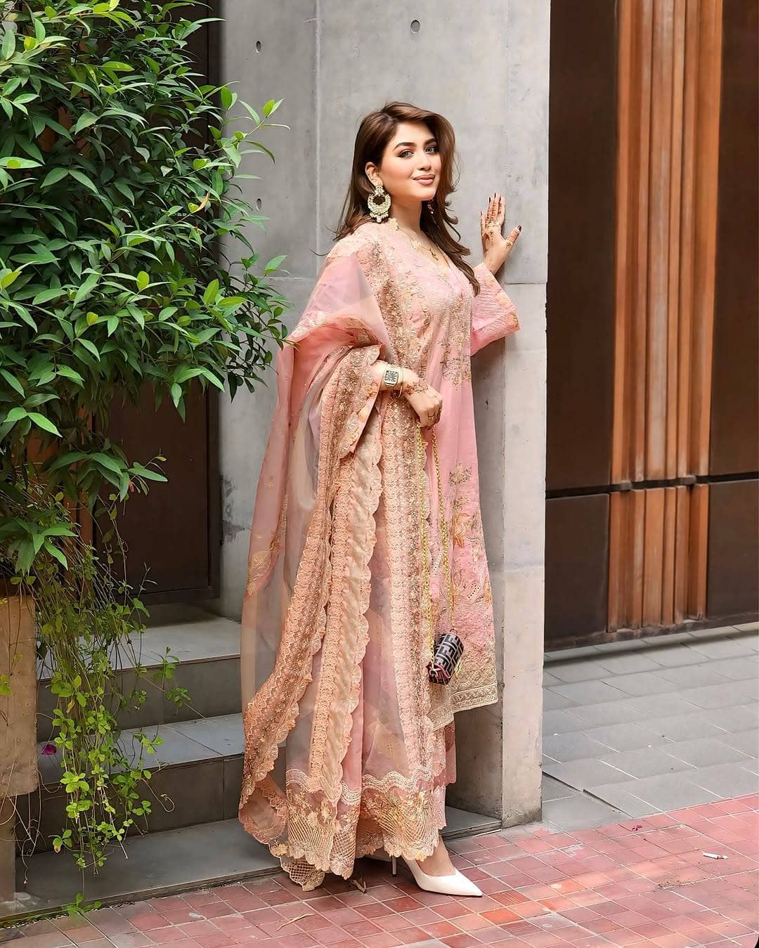 img_faiza_saqlain_awwal_boutique