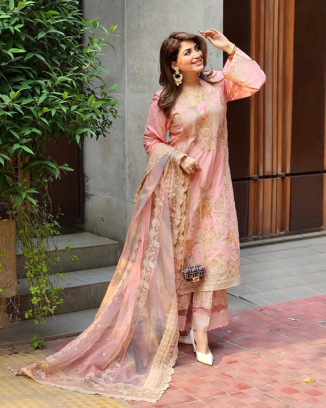 img_faiza_saqlain_awwal_boutique