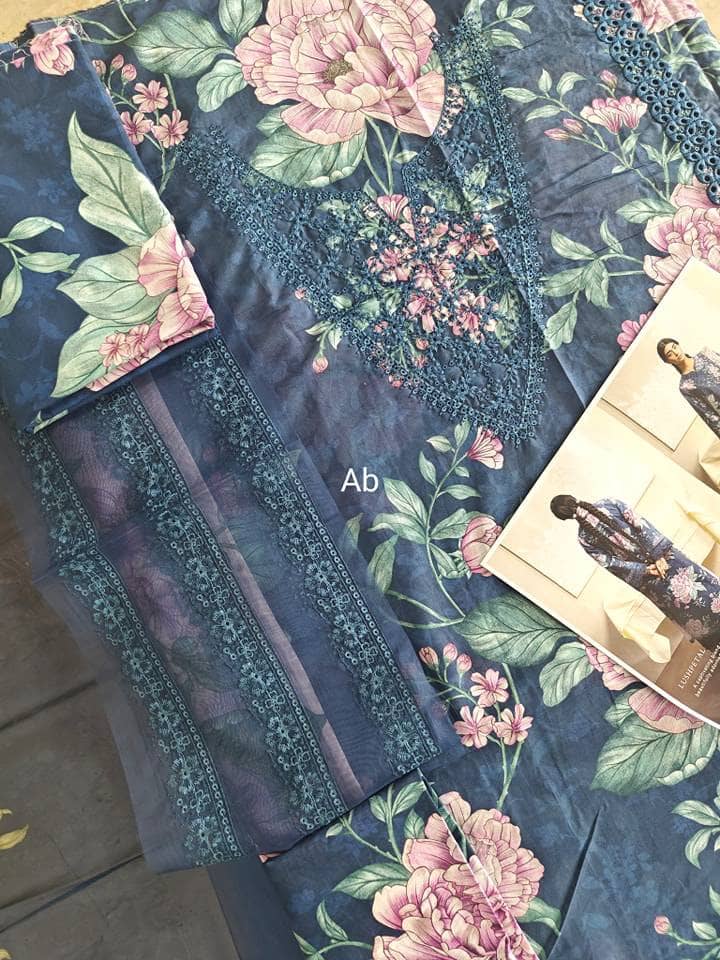 img_afrozeh_ayzel_bare_minimum_awwal_boutique