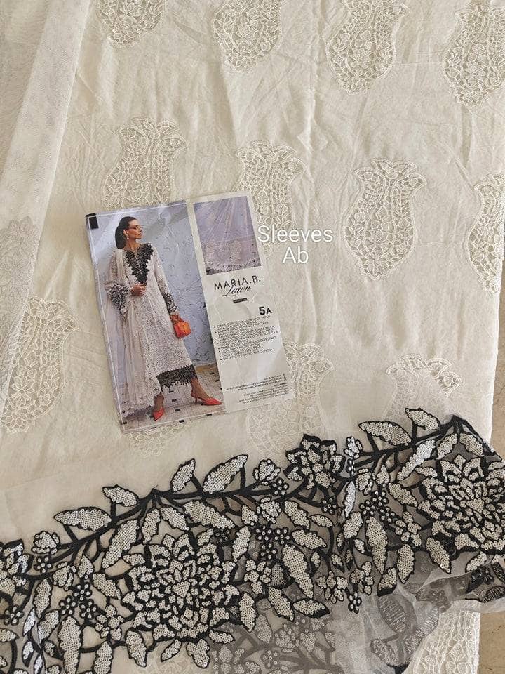img_maria_b_lawn_awwal_boutique