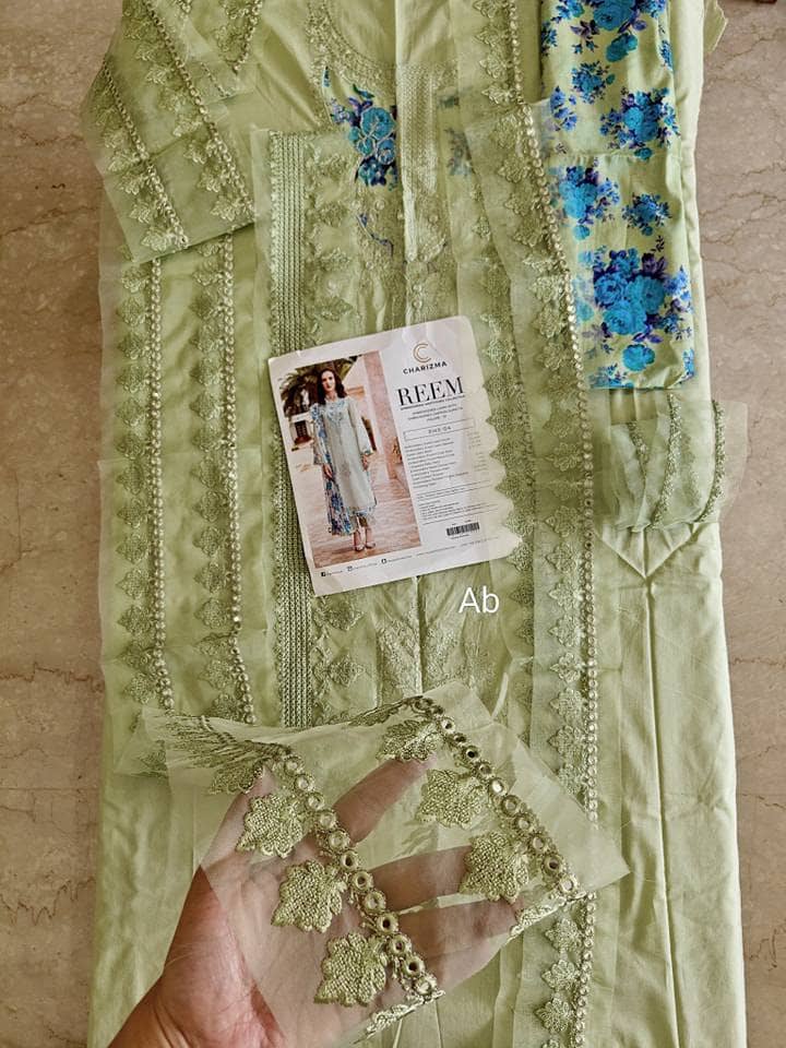 img_charizma_lawn_awwal_boutique