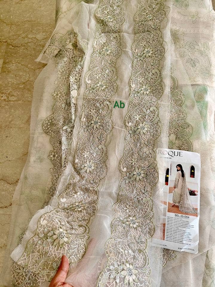 img_baroque_lawn_awwal_boutique