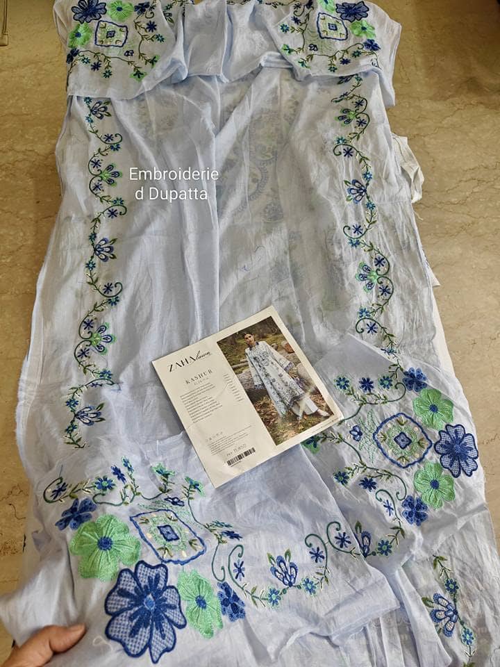 img_zaha_lawn_awwal_boutique