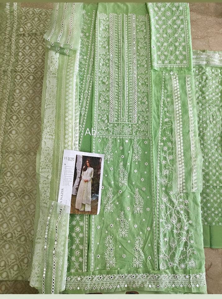 img_sobia_nazir_lawn_awwal_boutique