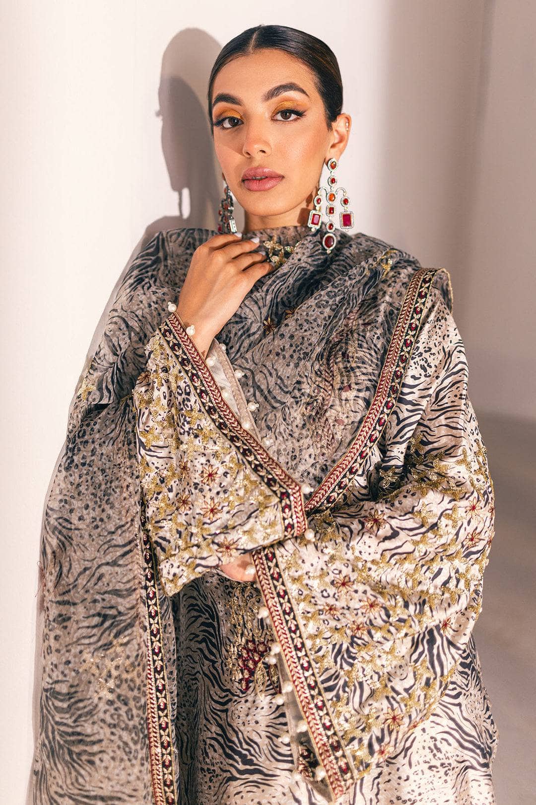 img_nureh_silk_awwal_boutique