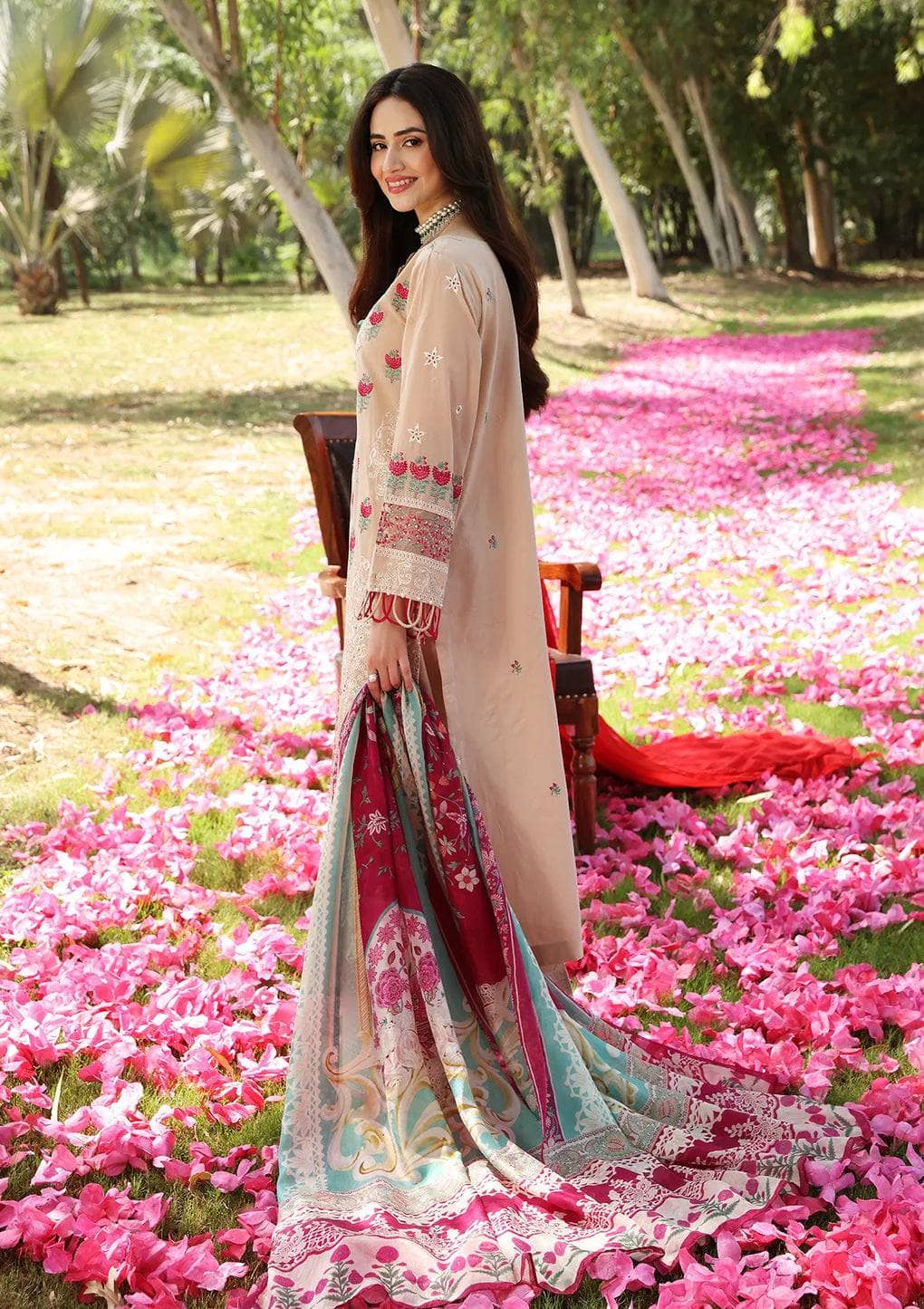 img_elaf_festive_chikankari_23_awwal_boutique