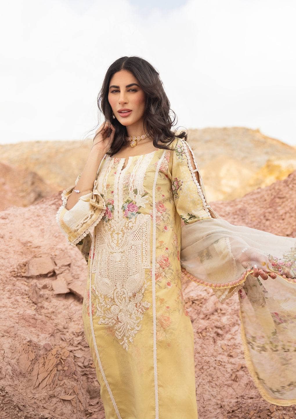 img_elaf_signature_lawn_23_awwal_boutique