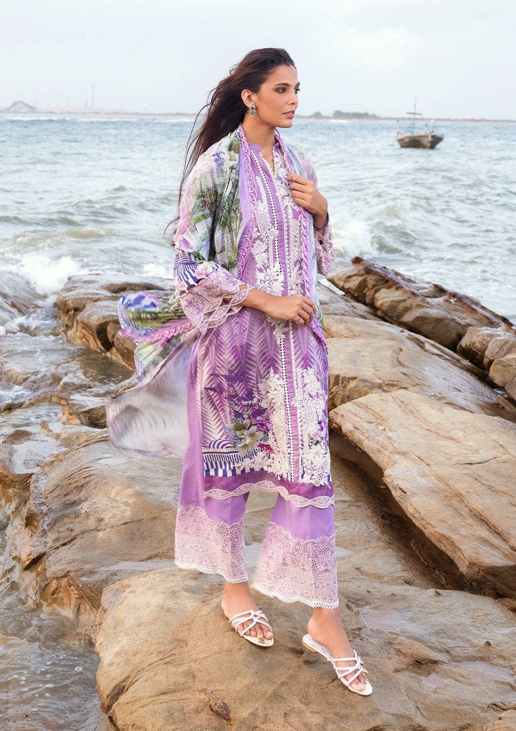 img_elaf_signature_lawn_23_awwal_boutique