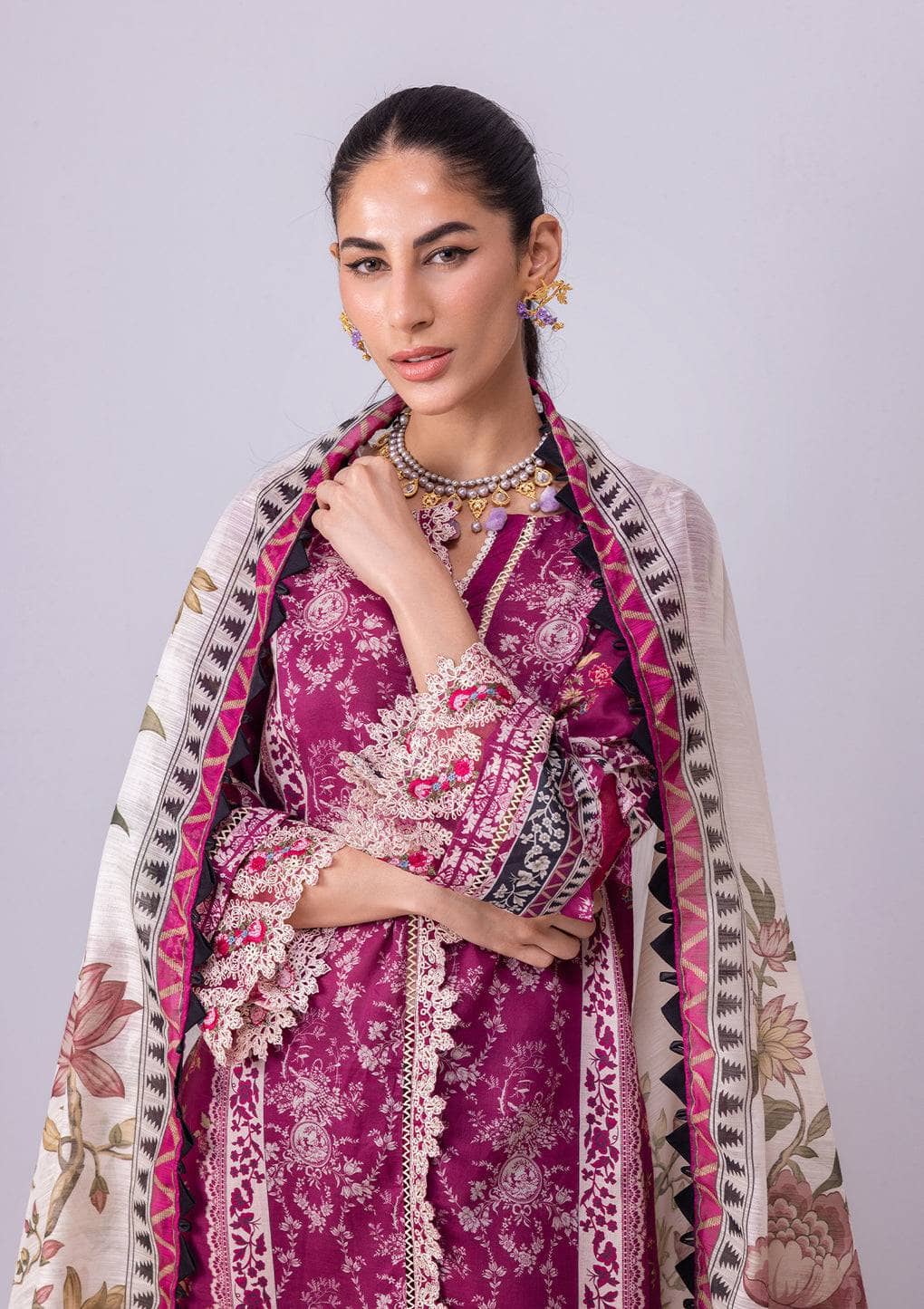 img_elaf_signature_lawn_23_awwal_boutique