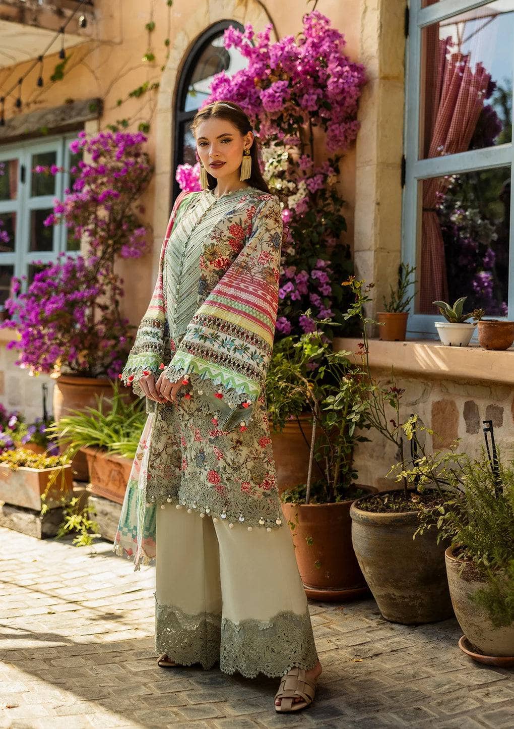 img_elaf_chikankari_awwal_boutique