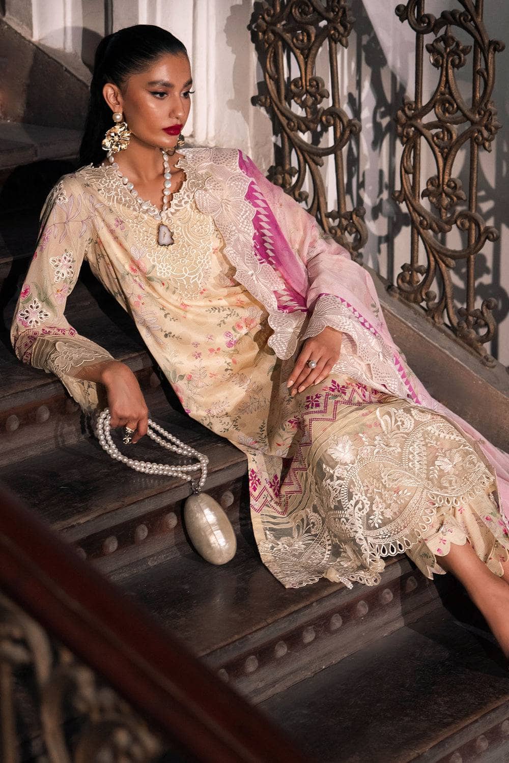 img_nureh_glam_girl_awwal_boutique