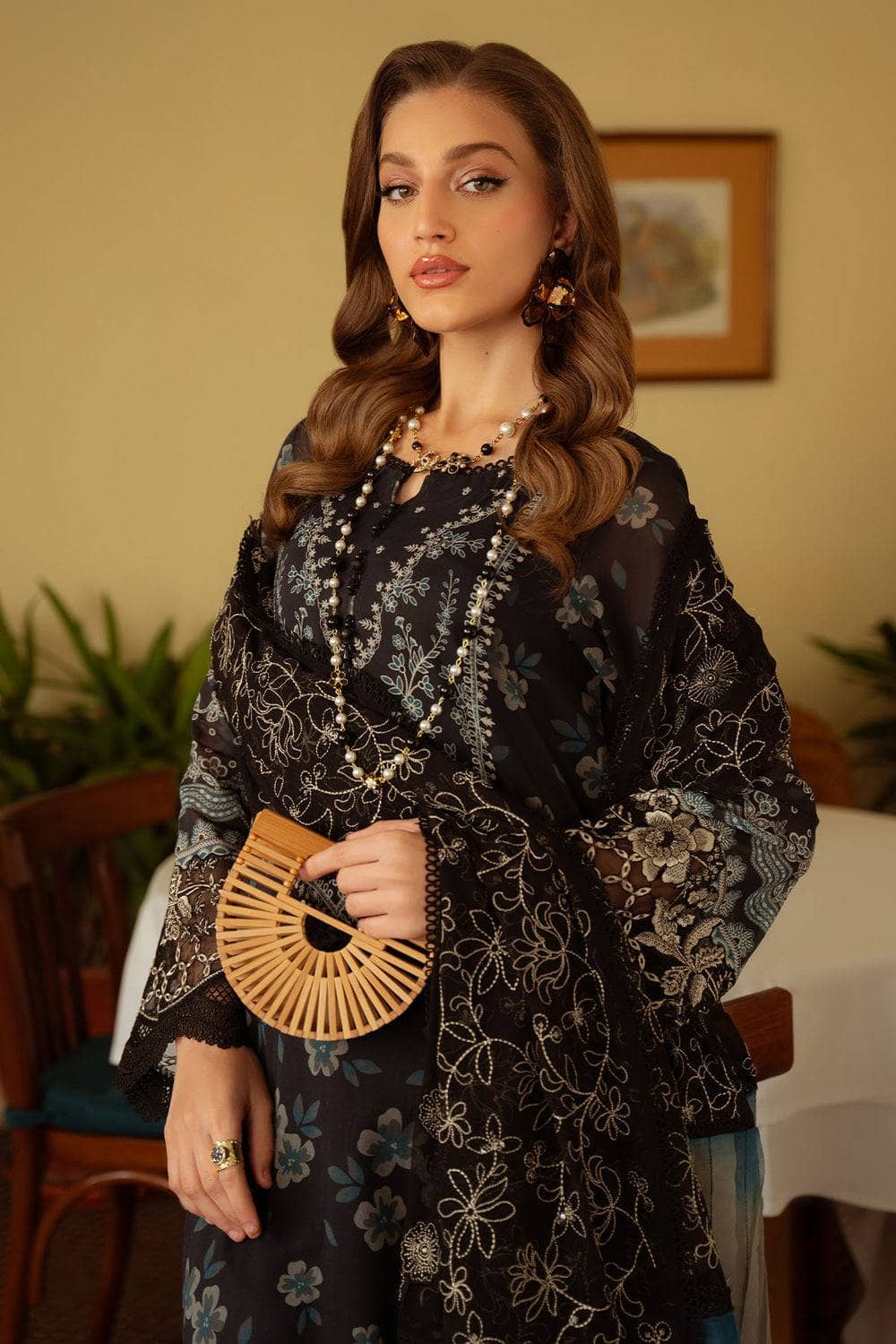 img_nureh_maya_swiss_lawn_awwal_boutiue