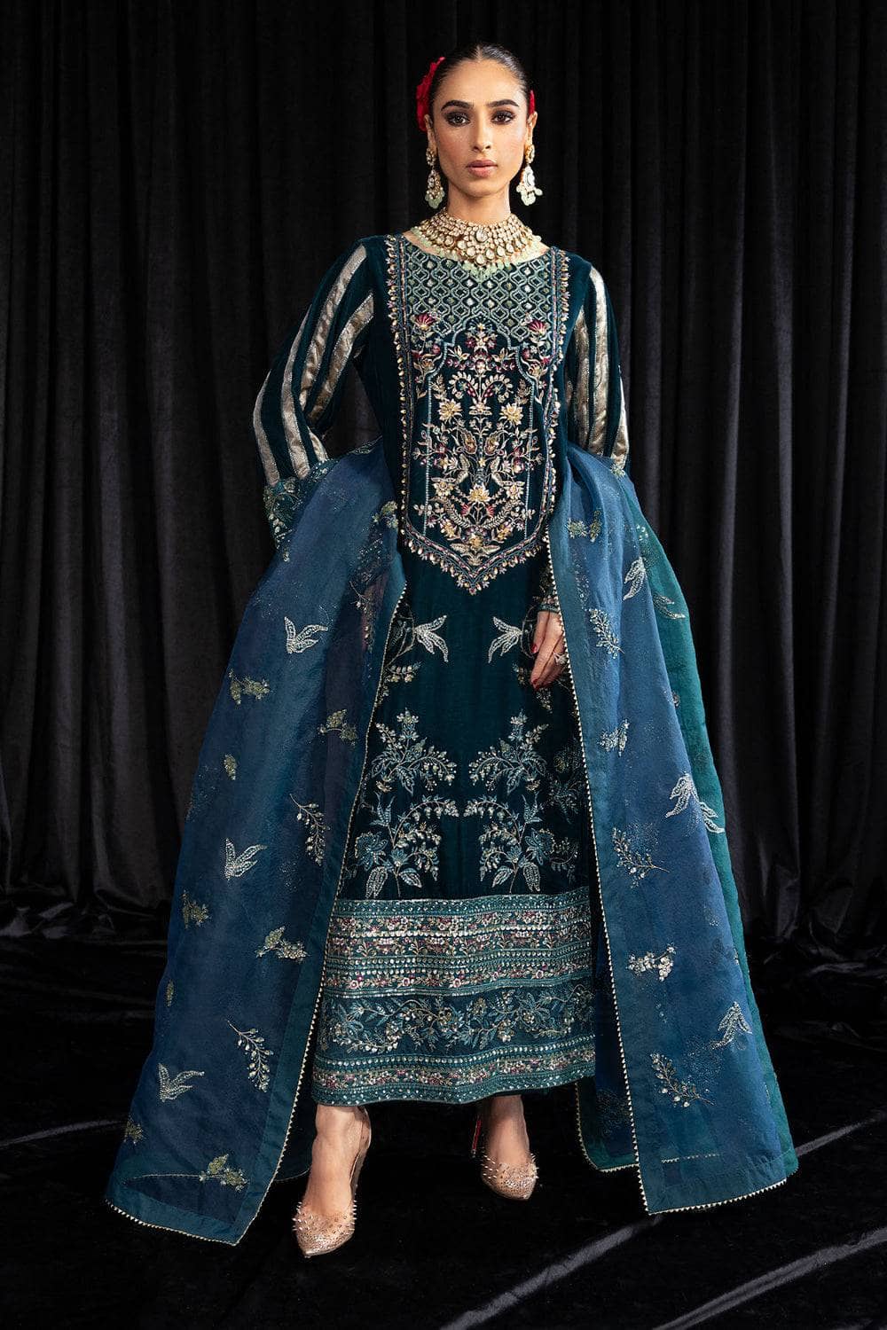 img_nureh_maya_velvet_awwal_boutique