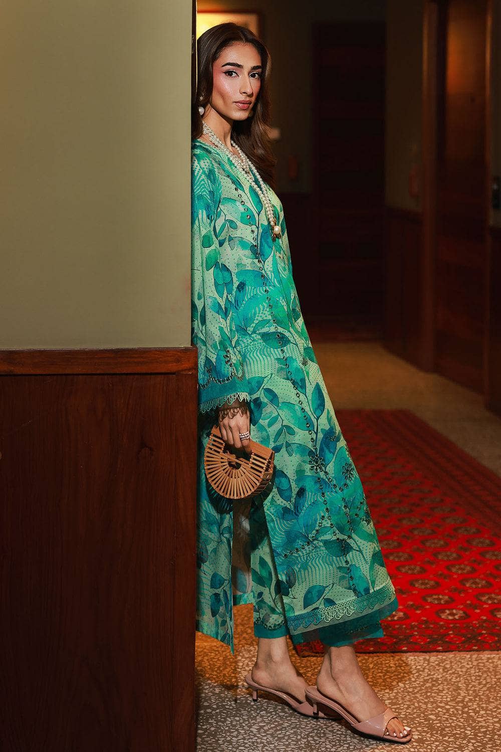 img_nureh_ballerina_awwa_boutique