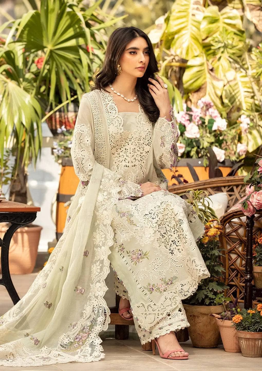 img_elaf_chikankari_lawn_awwal_boutique