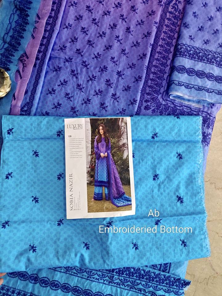 img_sobia_nazir_lawn_awwal_boutique