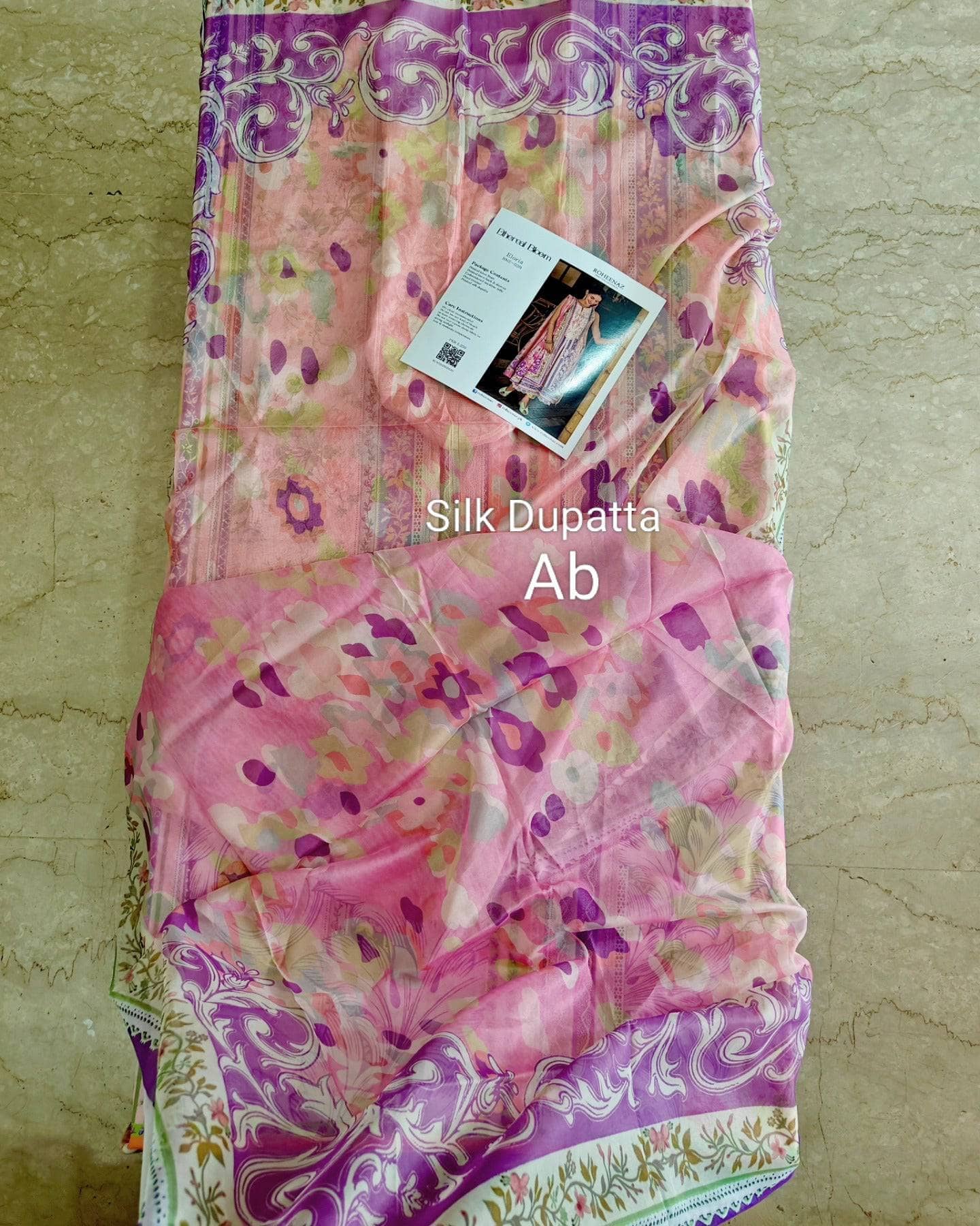 img_roheenaz_lawn_awwal_boutique