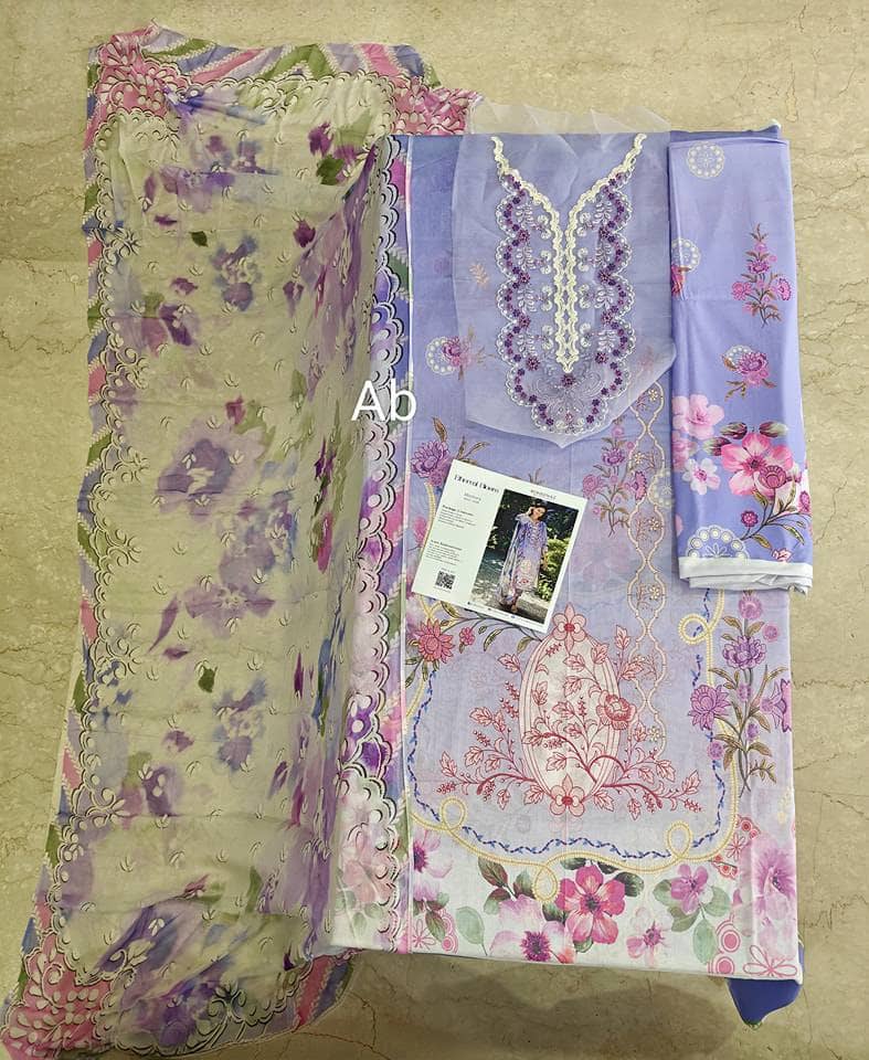 img_roheenaz_lawn_awwal_boutique