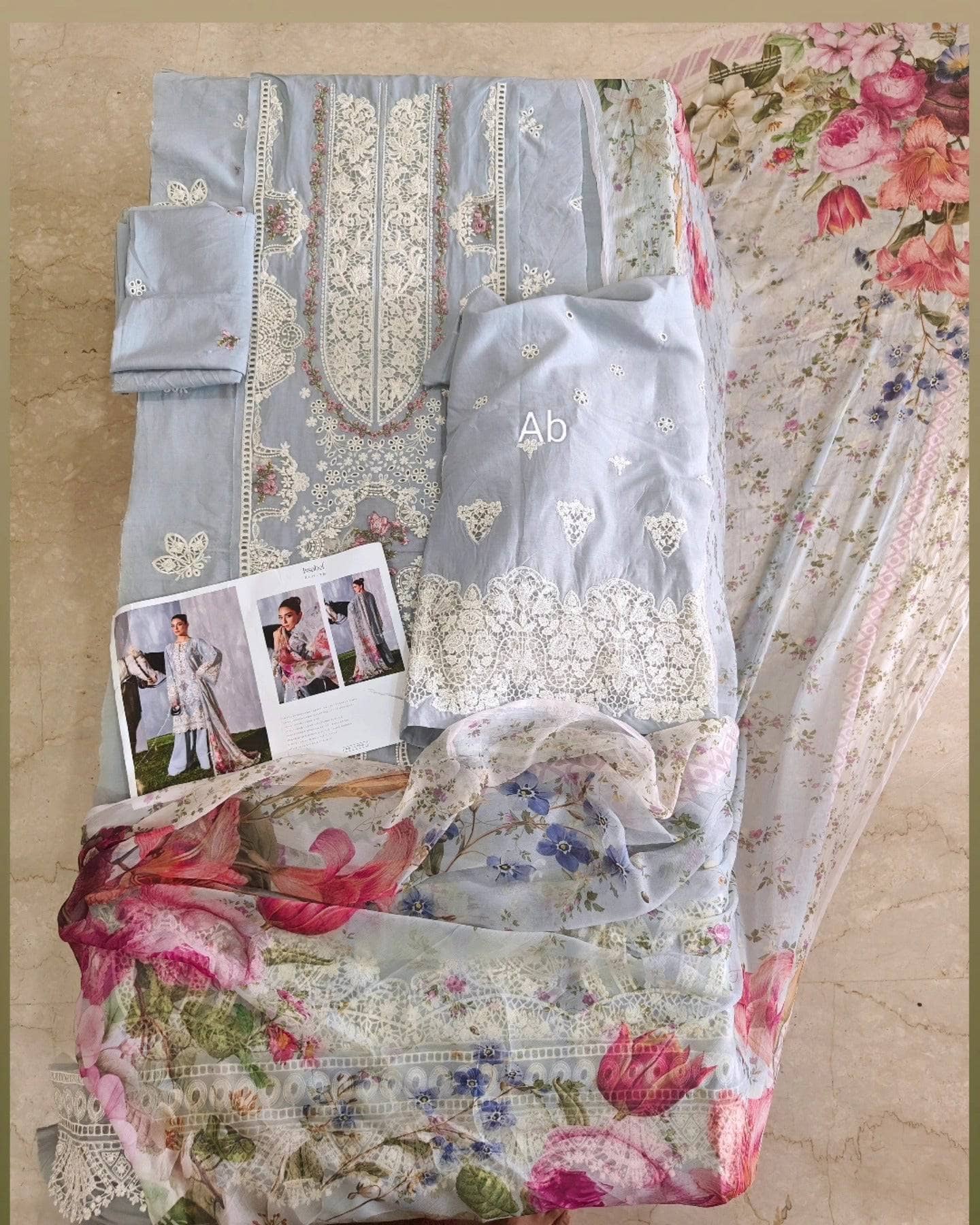 img_open_pic_elaf_lawn_awwal_boutique