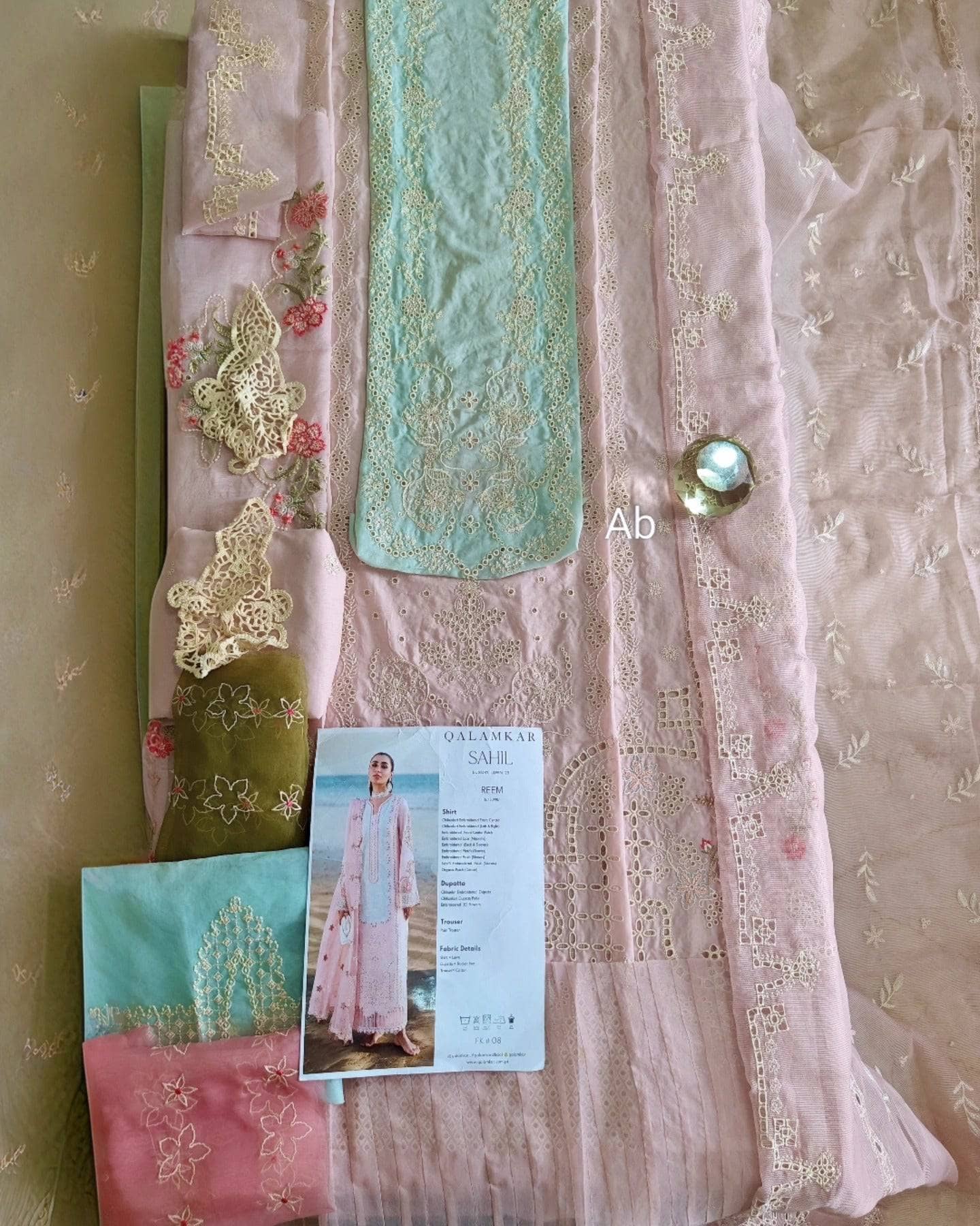 Open Pic/Qalamkar Sahil Luxury Lawn 25/FK-08 REEM