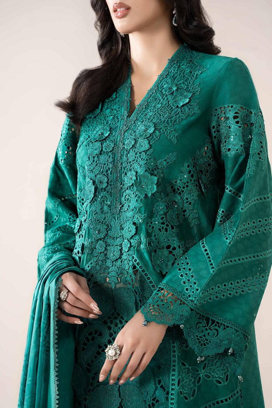 img_maria_b_lawn_awwal_boutique