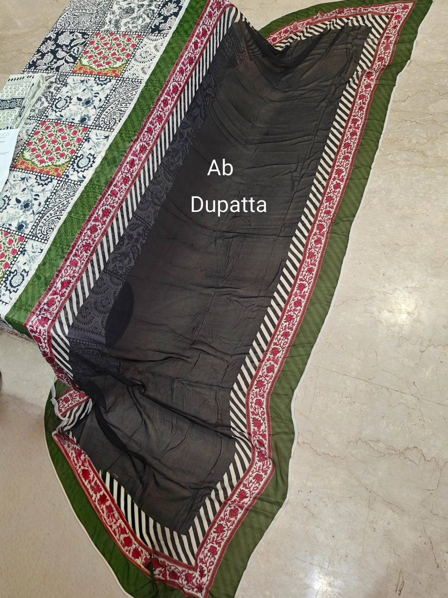 img_open_pic_coco_prints_by_zara_shahjahan_awwal_boutique