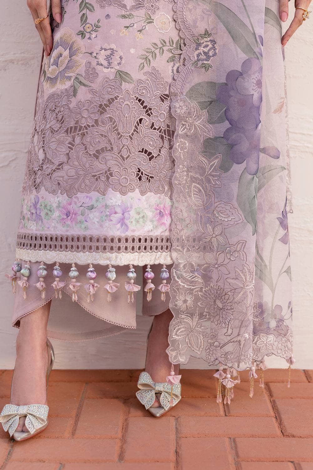 img_baroque_lawn_25_awwal_boutique