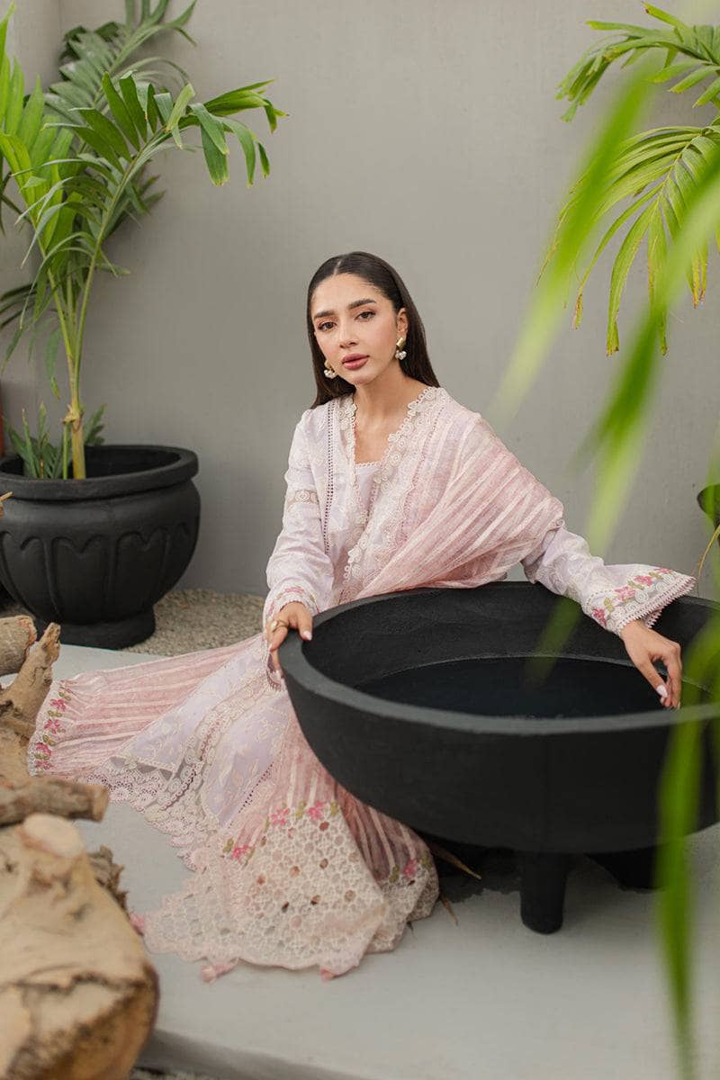 img_qalamkar_q_line_24_awwal_boutique