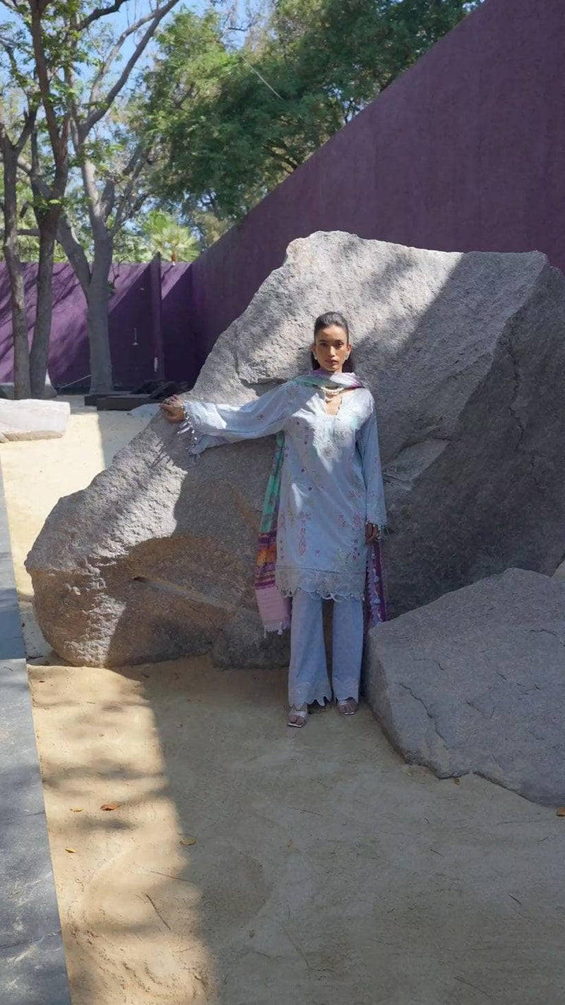 ing_farah_talib_aziz_lawn_24_awwal_boutique