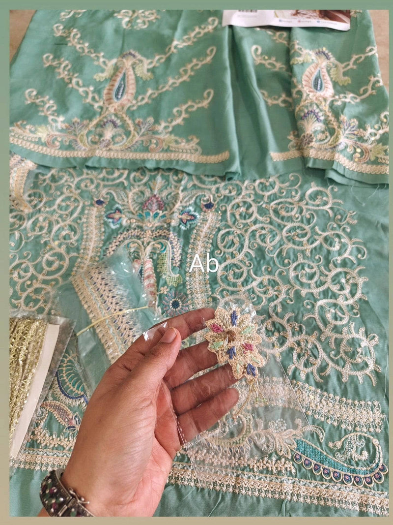 img_mushq_nuvera_silk_awwal_boutique